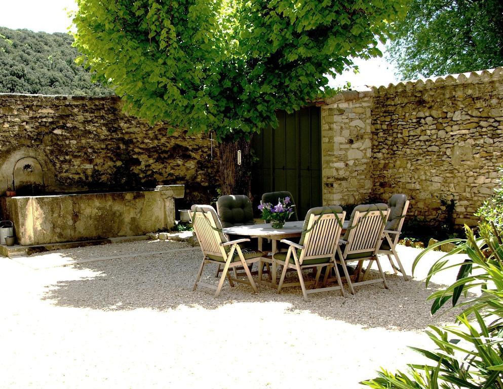 Le Mas De La Fontaine Bed & Breakfast Le Pegue Exterior photo